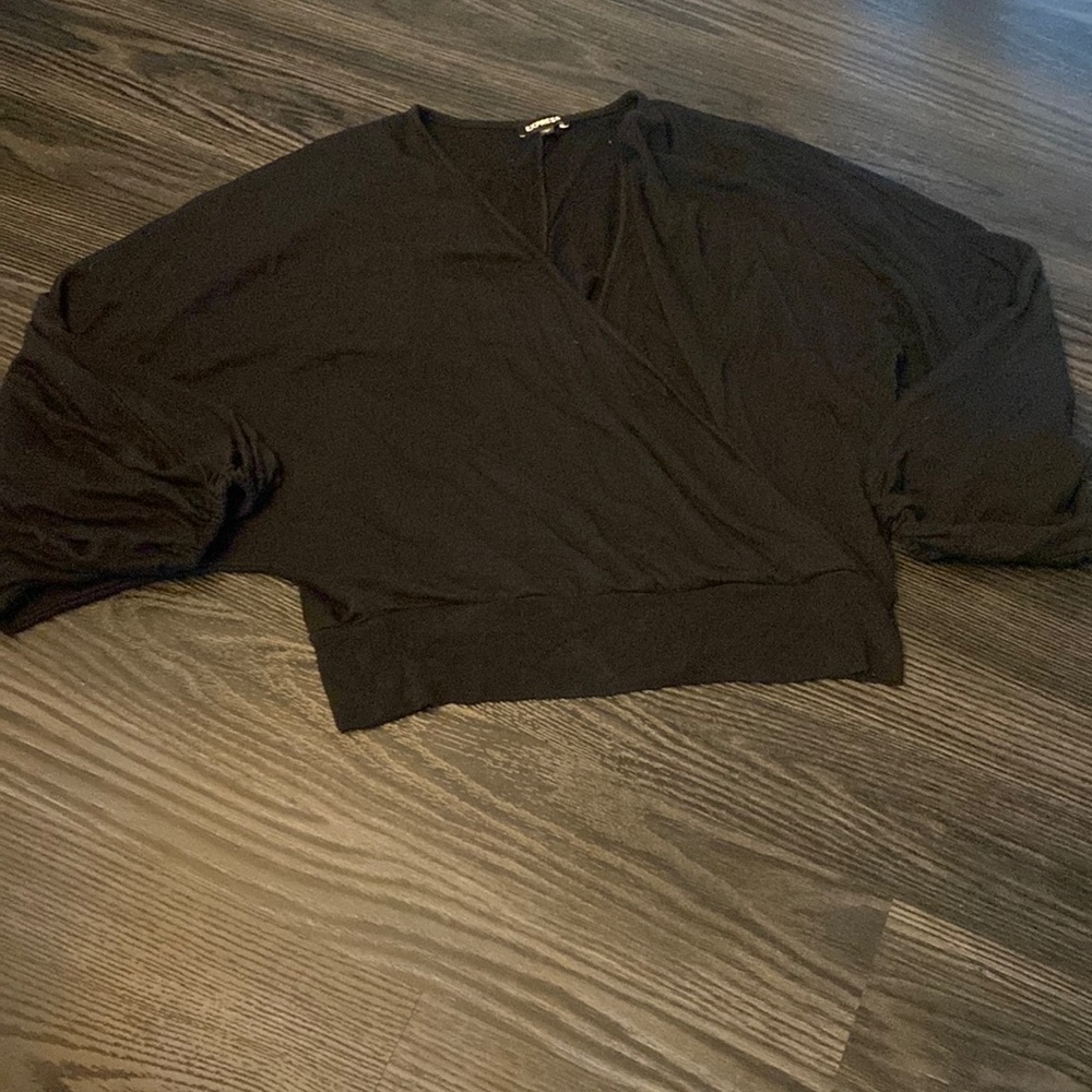 🍍EXPRESS BELL SLEEVE SWEATSHIRT 🍍SIZE MED🍍M-2